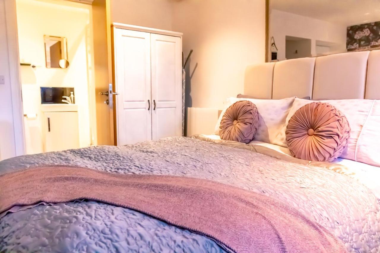 Domus House Studio Apartments In Chester City Centre With Free Parking By Rework Accommodation Екстер'єр фото