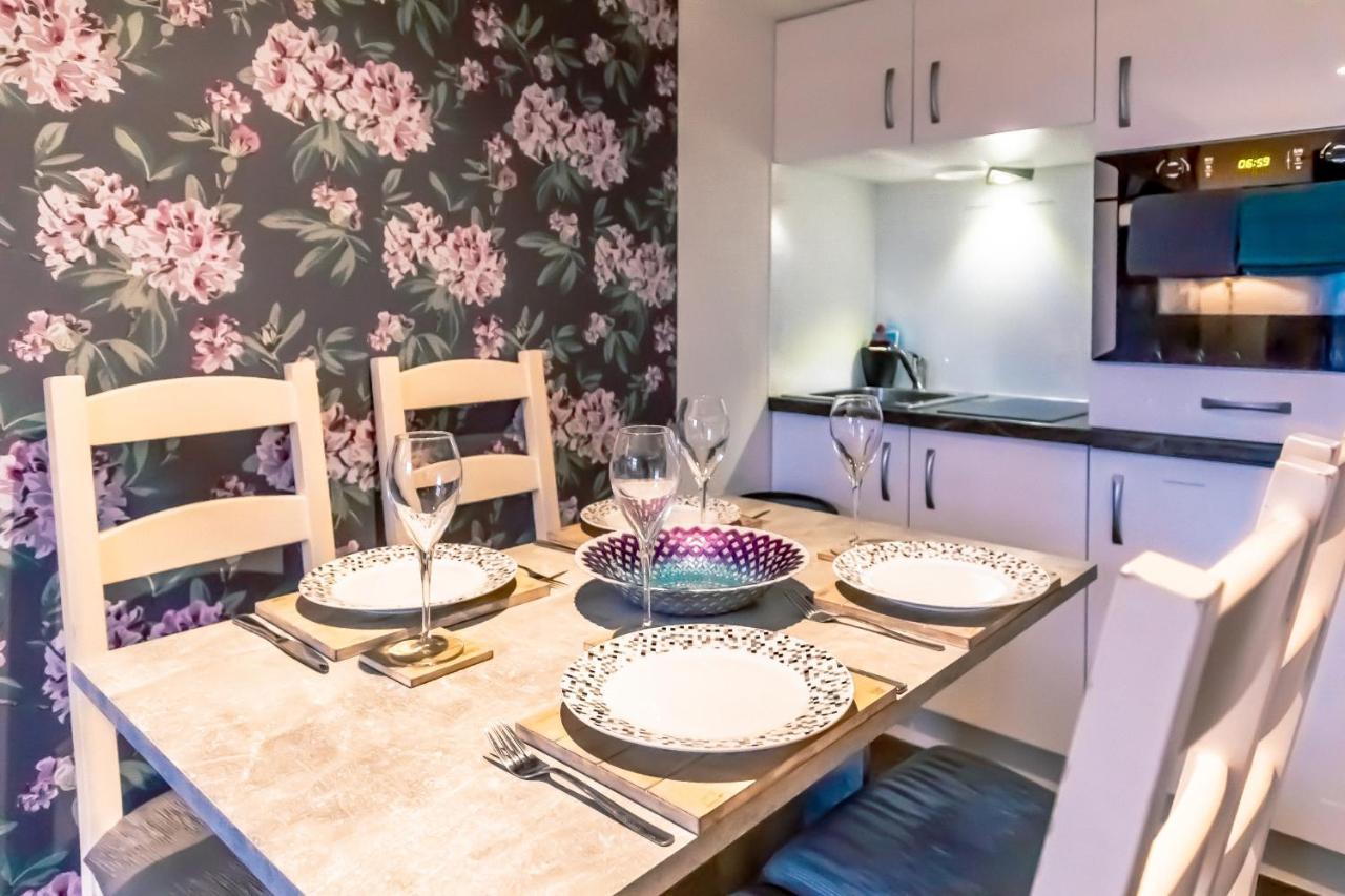 Domus House Studio Apartments In Chester City Centre With Free Parking By Rework Accommodation Екстер'єр фото